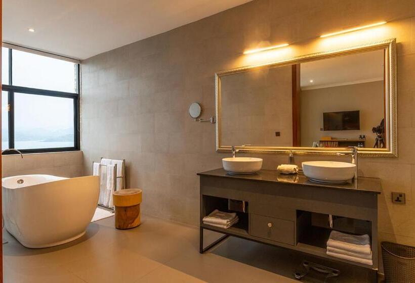 هتل Cleo Lake Kivu