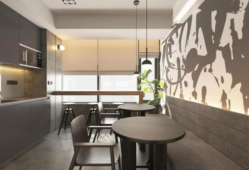 酒店 Full House Apart