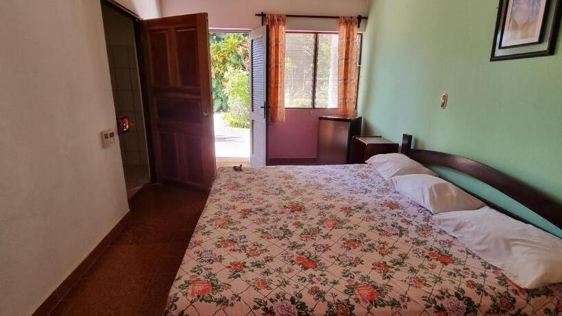 هتل Las Brisas Del Pacifico