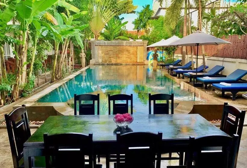 Hotelli Lucky Private Boutique Pool Villa