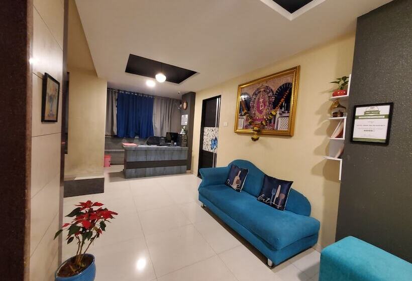 Hotel Mari Aai Residency