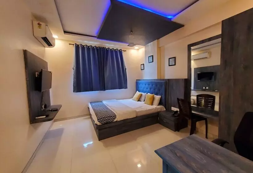 Hotelli Mari Aai Residency