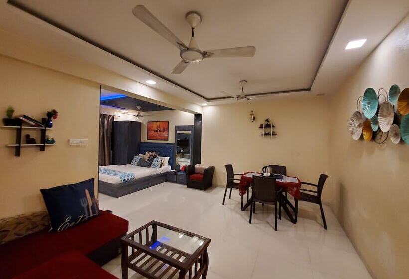 Hotel Mari Aai Residency