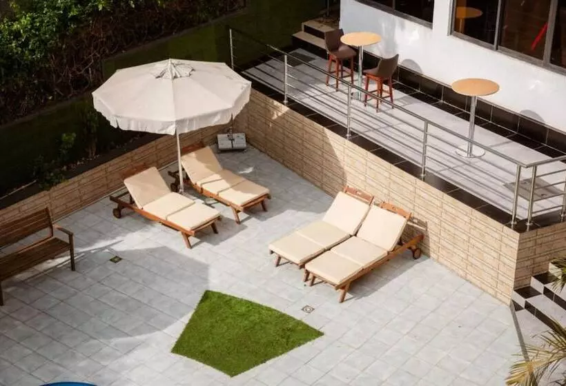هتل Ndaru Luxury Suites
