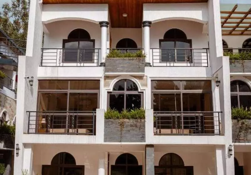 هتل Ndaru Luxury Suites