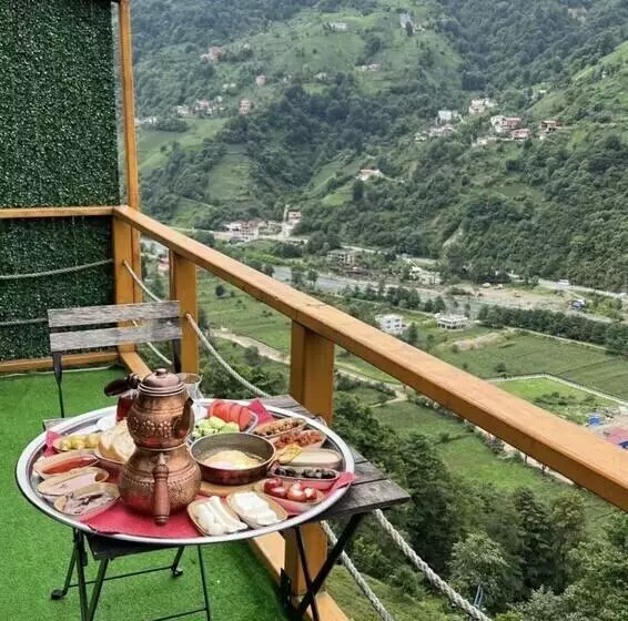 Hotelli Pavri Suit Bungalov