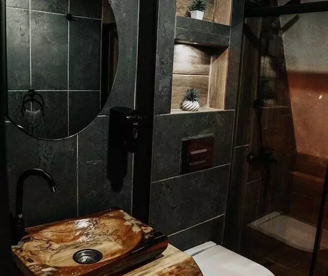 Hotelli Pavri Suit Bungalov