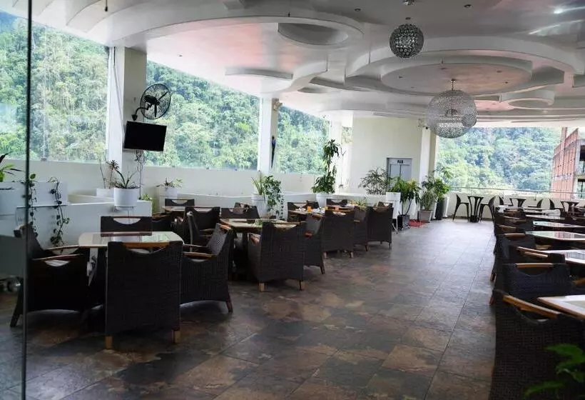 ホテル Plaza Del Bosque Inn