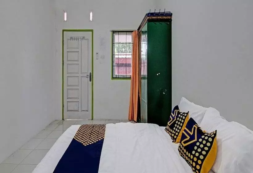 Hotelli Spot On 92449 Libersa Homestay Syariah