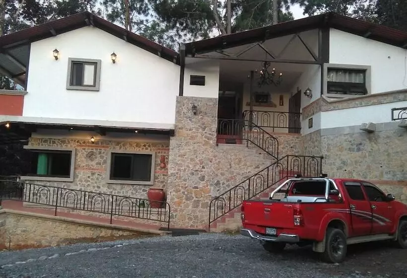 هتل Suites Las Rocas San Rafael