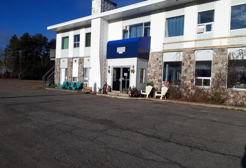 Nipigon Travelers Motel