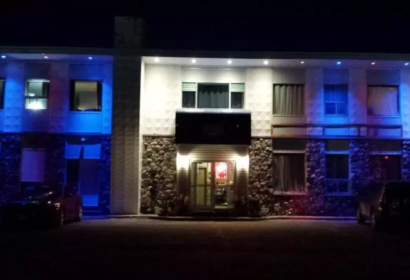 Nipigon Travelers Motel