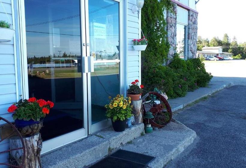 Nipigon Travelers Motel