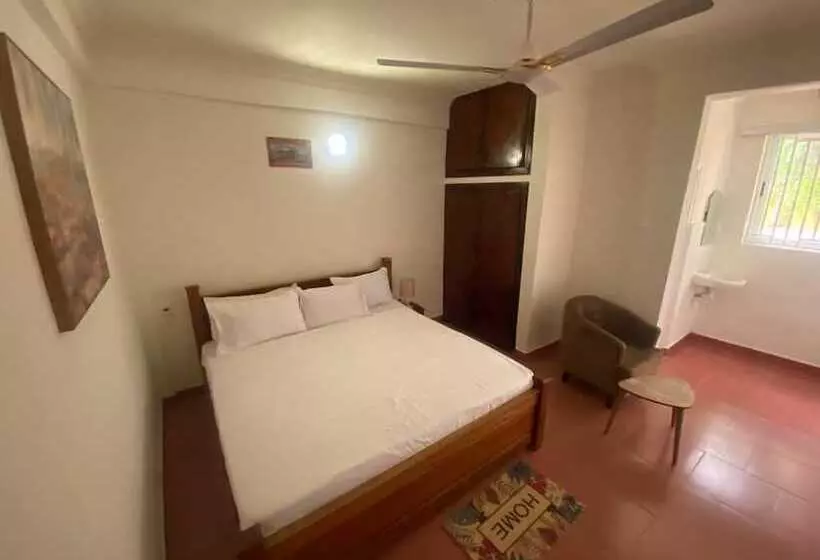 Majatalo Larjoe Guesthouse