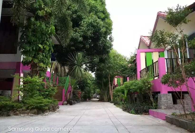 ペンション Mae Somboon House