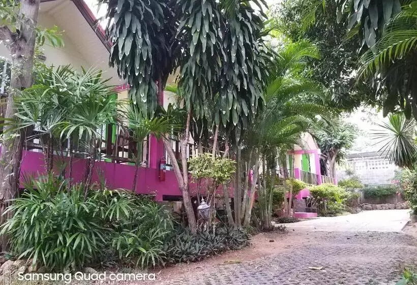ペンション Mae Somboon House