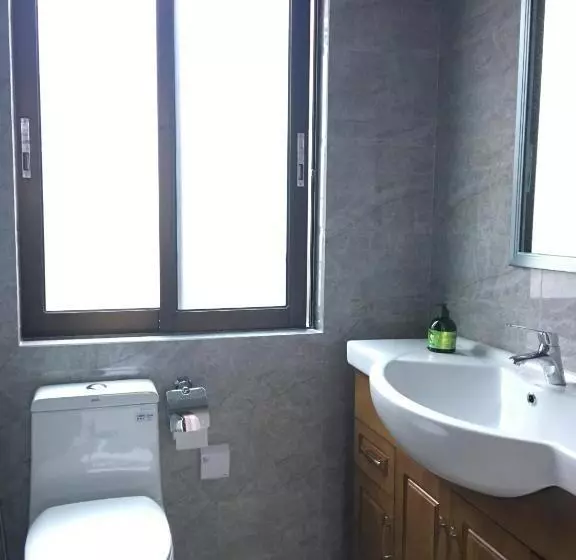 Majatalo March Garden Next To The Furniture Market