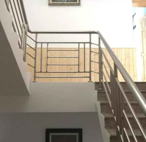 Majatalo March Garden Next To The Furniture Market