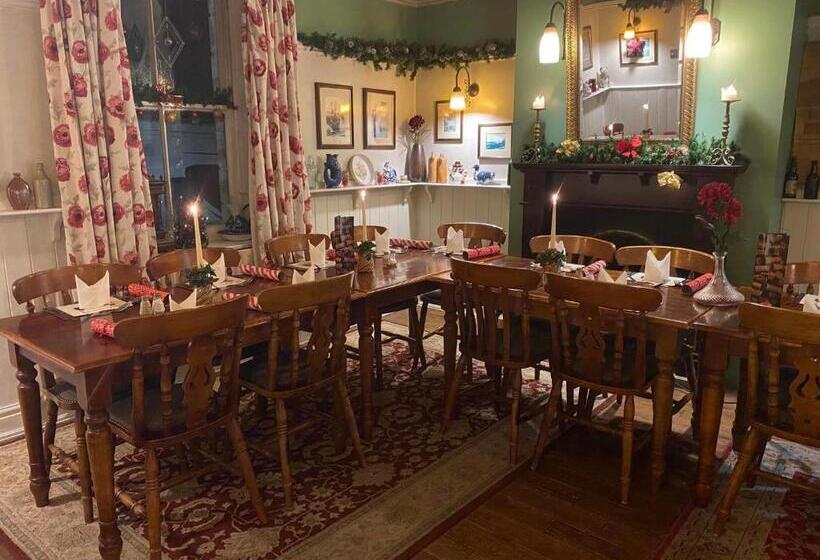 הוסטל The Postgate Inn