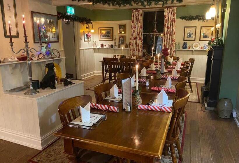 הוסטל The Postgate Inn