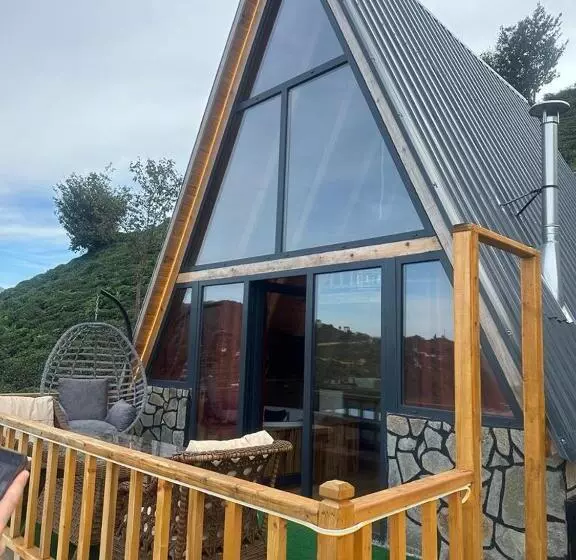 ベッドアンドブレックファースト Doğal Sui̇t Dağ Evleri̇ Bungalov