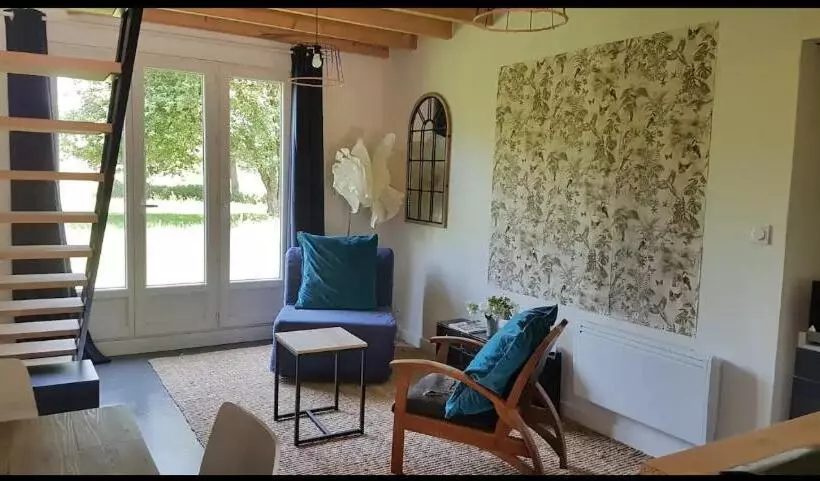 ベッドアンドブレックファースト L Atelier De La Blanchardière 49520