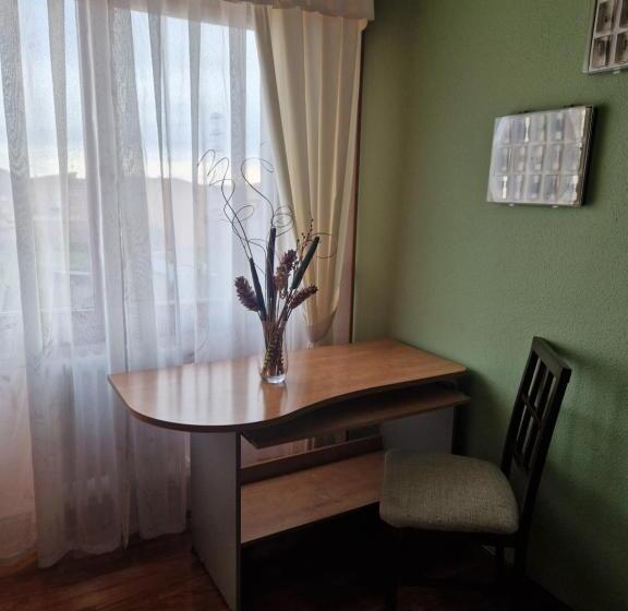 تختخواب و صبحانه Piso