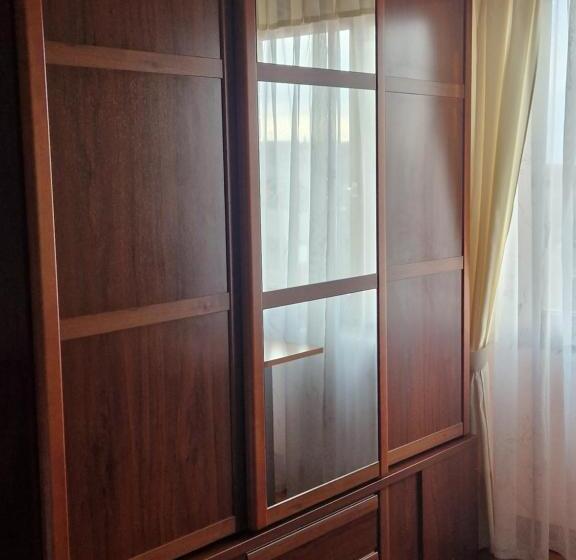 تختخواب و صبحانه Piso