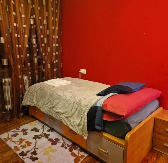 تختخواب و صبحانه Piso