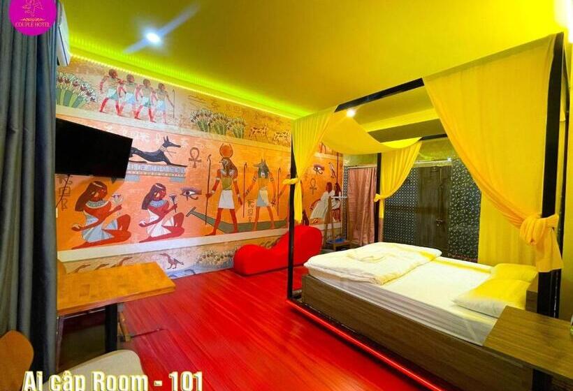 Couple Hotel Khach San Tinh Yeu