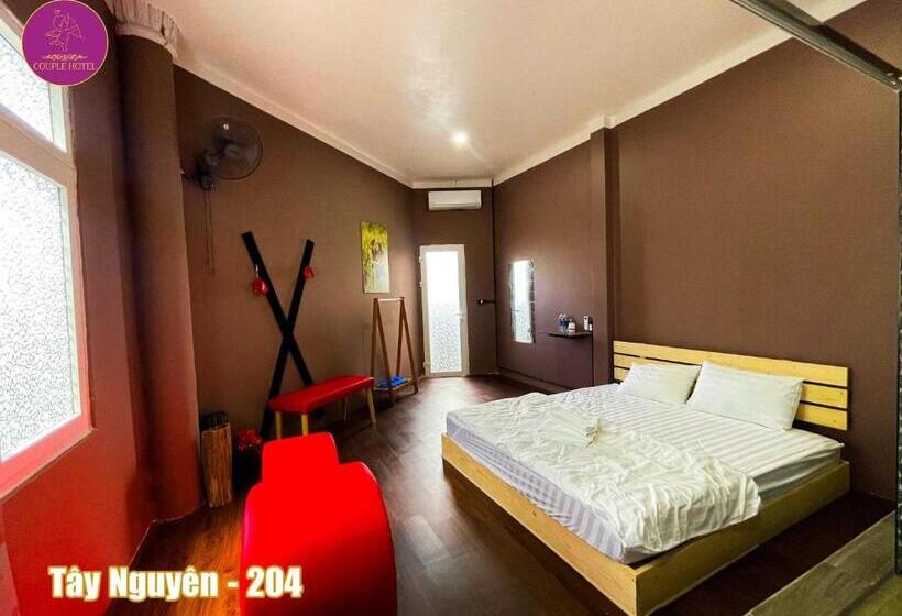 Couple Hotel Khach San Tinh Yeu