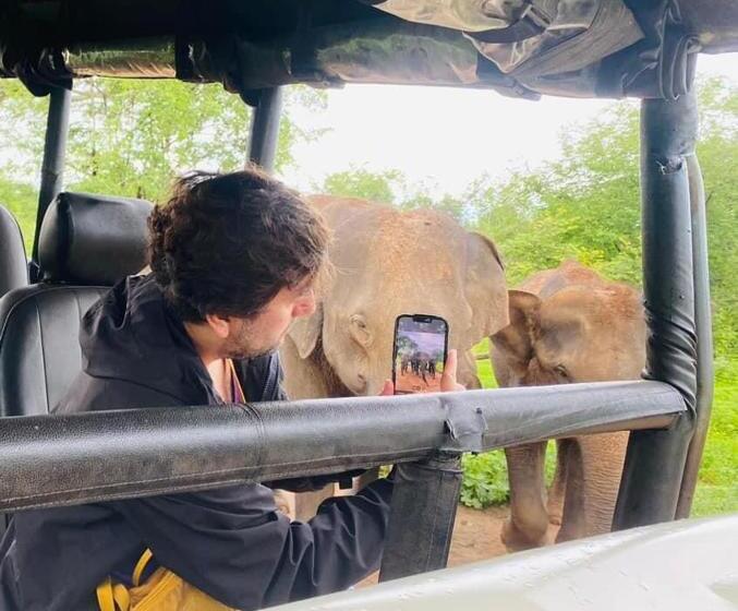 هتل Elephants Safari Cottages