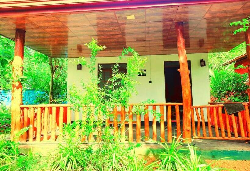 هتل Elephants Safari Cottages