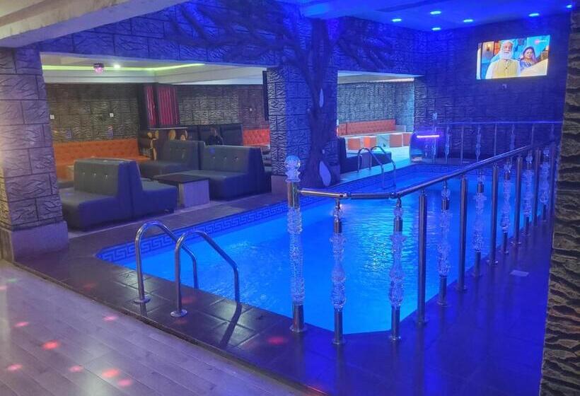 Greatville Hotel Signature