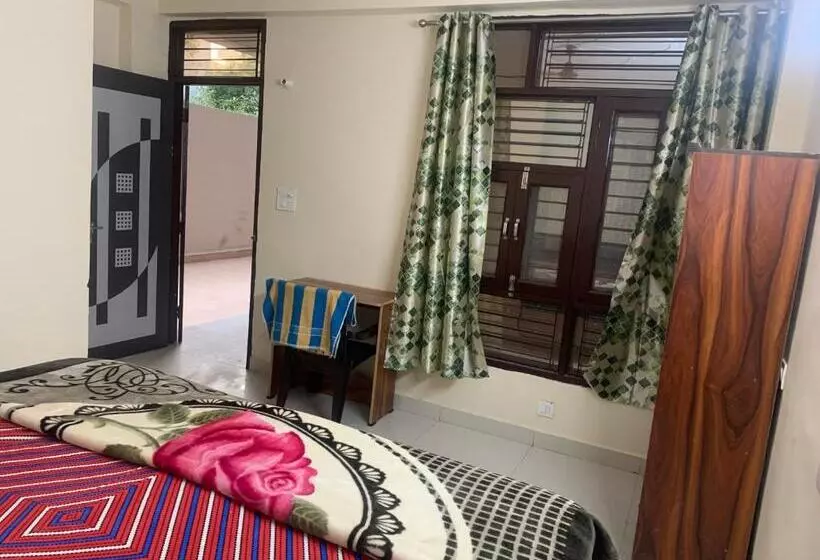 Hotelli Guest House