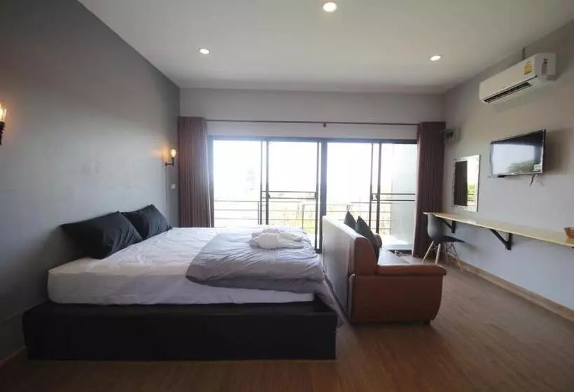 ホテル Ma Der Bua