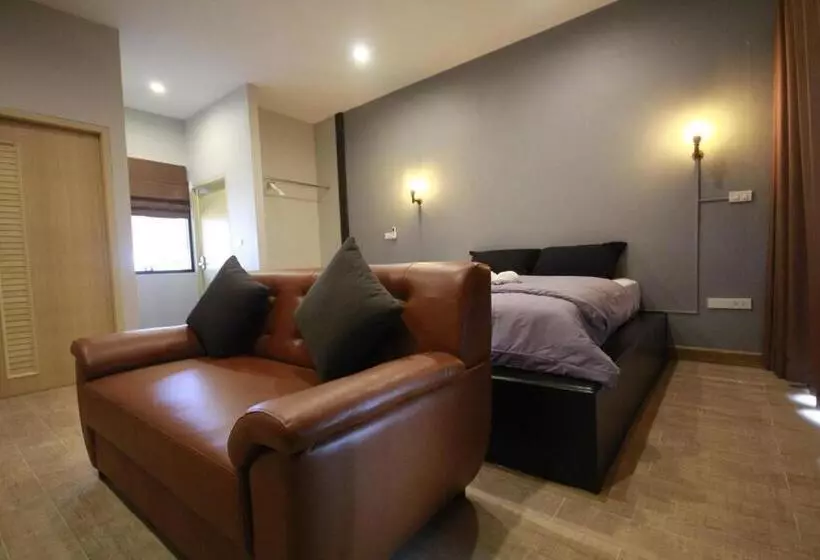 ホテル Ma Der Bua