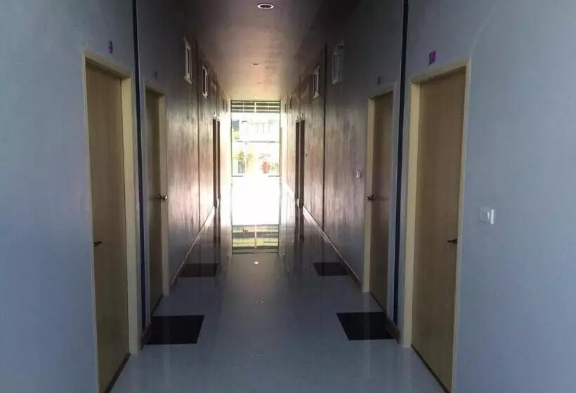 ホテル Ma Der Bua