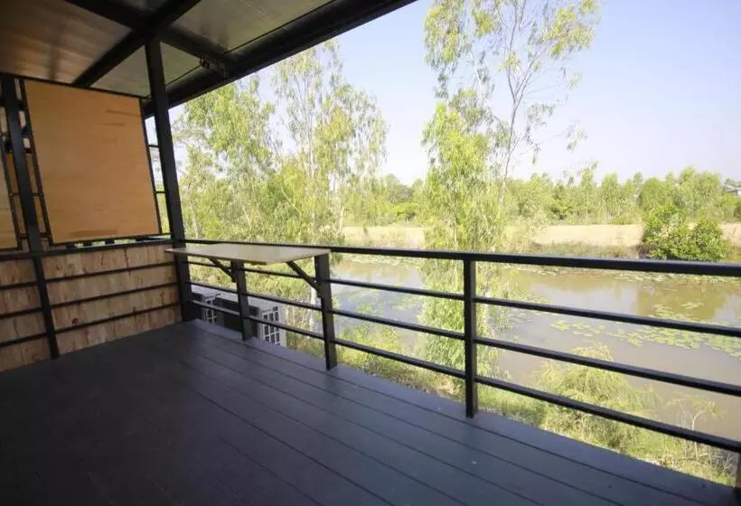 ホテル Ma Der Bua