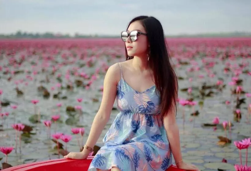 ホテル Ma Der Bua