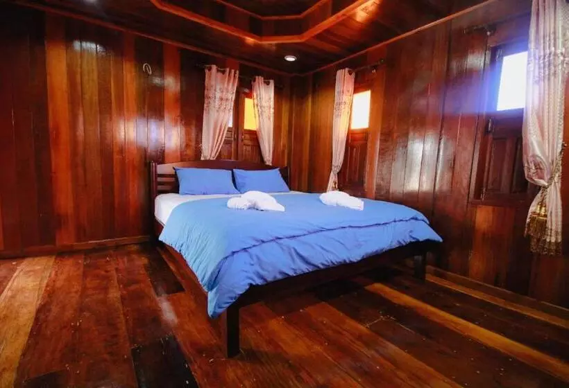 ホテル Ma Der Bua