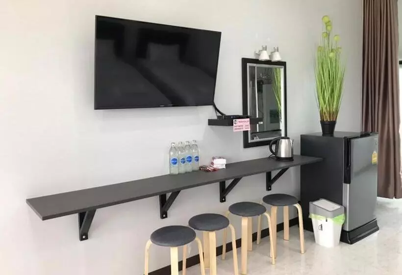 ホテル Ma Der Bua