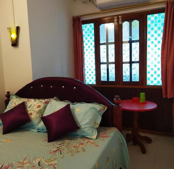 Отель Ratnoop Inn Enjoy The Premium Home Stay