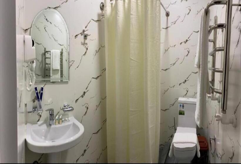 Pensão Alifa Lux Guesthouse