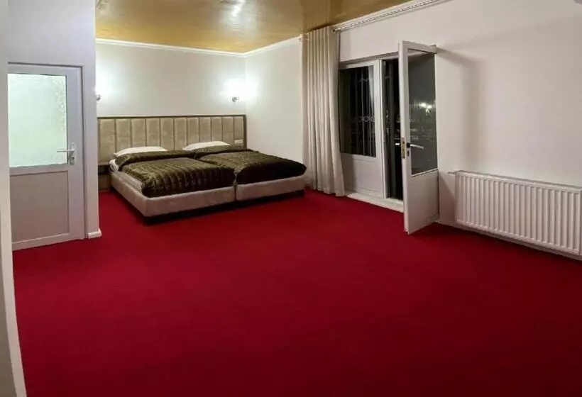 ペンション Alifa Lux Guesthouse