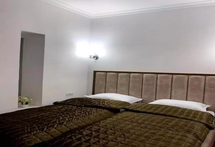 ペンション Alifa Lux Guesthouse