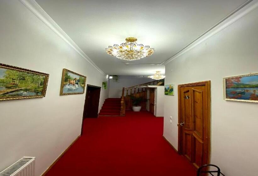 Pensão Alifa Lux Guesthouse