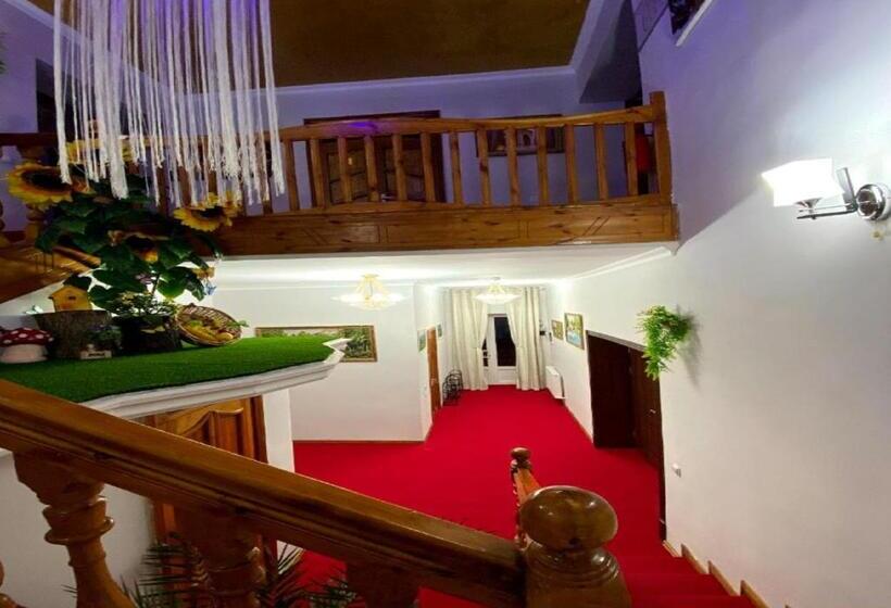 Pensão Alifa Lux Guesthouse