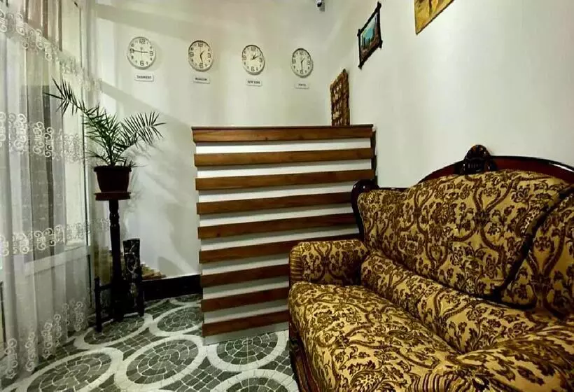 ペンション Alifa Lux Guesthouse