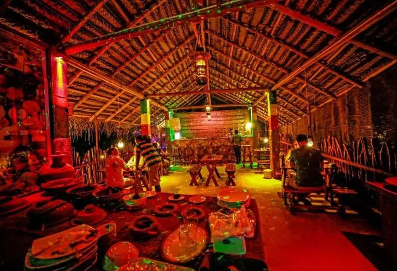 Majatalo Coconut Style Restaurant & Milinda Guest